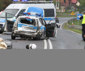 Gietrzwałd. Radiowóz ROZJECHAŁ motocyklistów! Jedna osoba nie żyje
