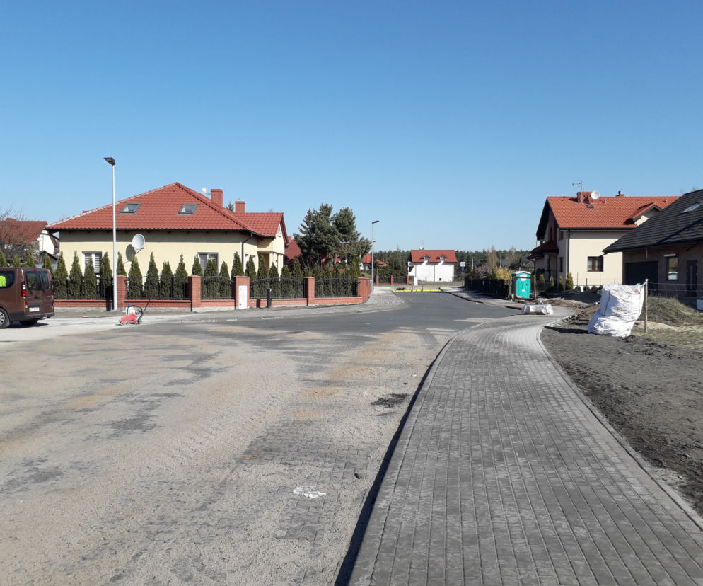 Trwają prace na toruńskich Wrzosach. Ulica Modrakowa wygląda bardzo dobrze