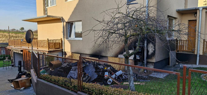 Potężny wybuch wstrząsnął spokojną ulicą Kwiatową w Chełmnie. Rodzice próbowali ratować syna