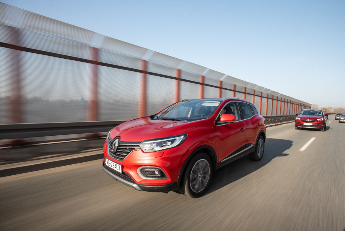 Renault Kadjar TCe 140 FAP vs Opel Grandland X 1.5 Diesel 130 KM Start/Stop AT8