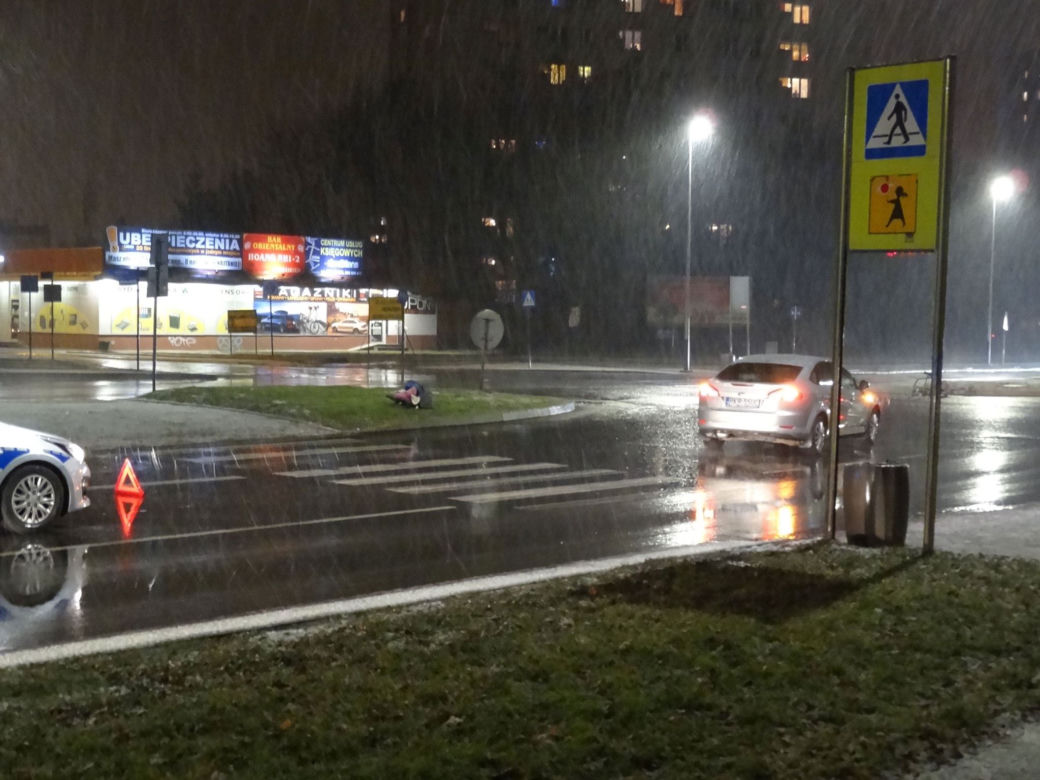 Wypadek na ul. Młyńskiej. Poszkodowane 10-miesięczne dziecko [ZDJĘCIA]