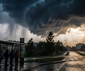 Prognoza pogody na weekend dla Polski. Gdzie uderzą niebezpieczne burze i wichury?