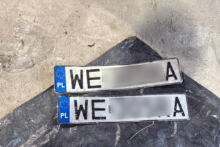 Koniec samochodowych złodziei! Policja rozbiła dziuplę pod Wołominem. Zatrzymano pasera