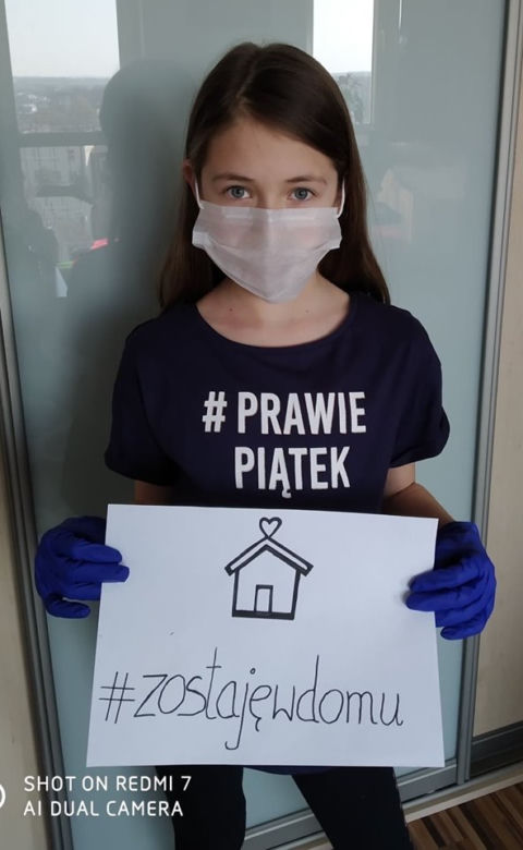 Koronawirus. Uczniowie z Zawiercia uczą dorosłych. Mają ważny apel