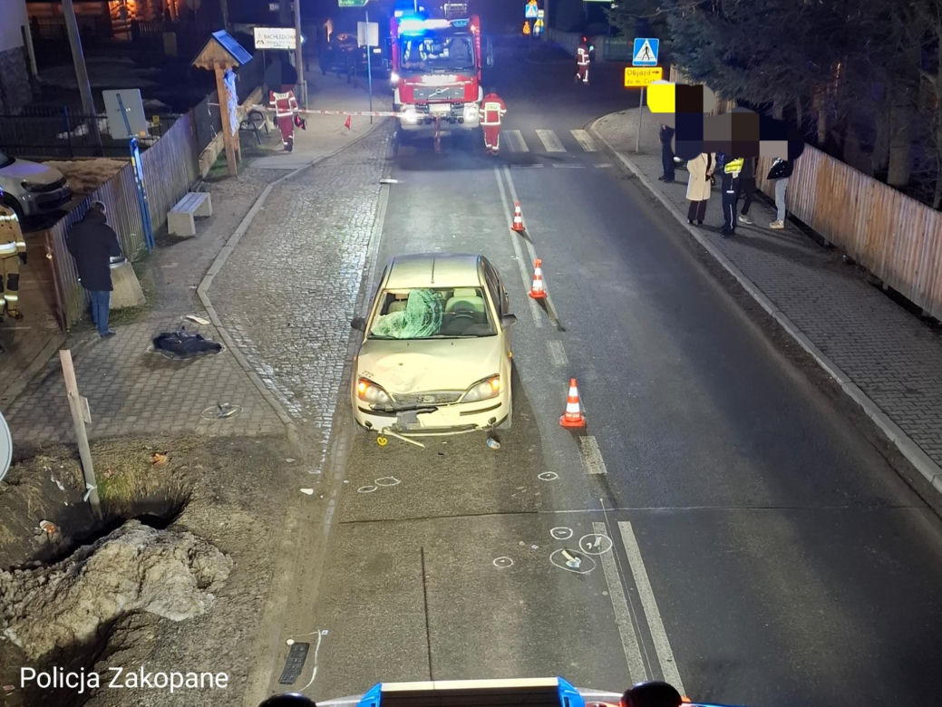 Koszmarne potrącenie pieszej. Kobieta z licznymi obrażeniami trafiła do szpitala