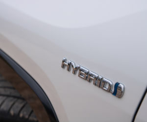 Toyota RAV4 2.5 Hybrid Dynamic Force 218 KM FWD e-CVT Selection
