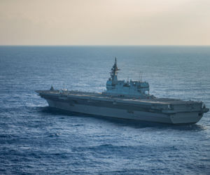 JS Izumo (DDH-183)
