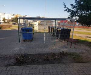 Nowe wiaty na śmietniki SM Praca w Iławie