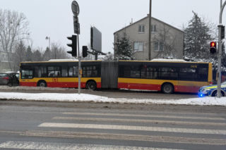 Wypadek autobusu miejskiego w Markach. Są ranni