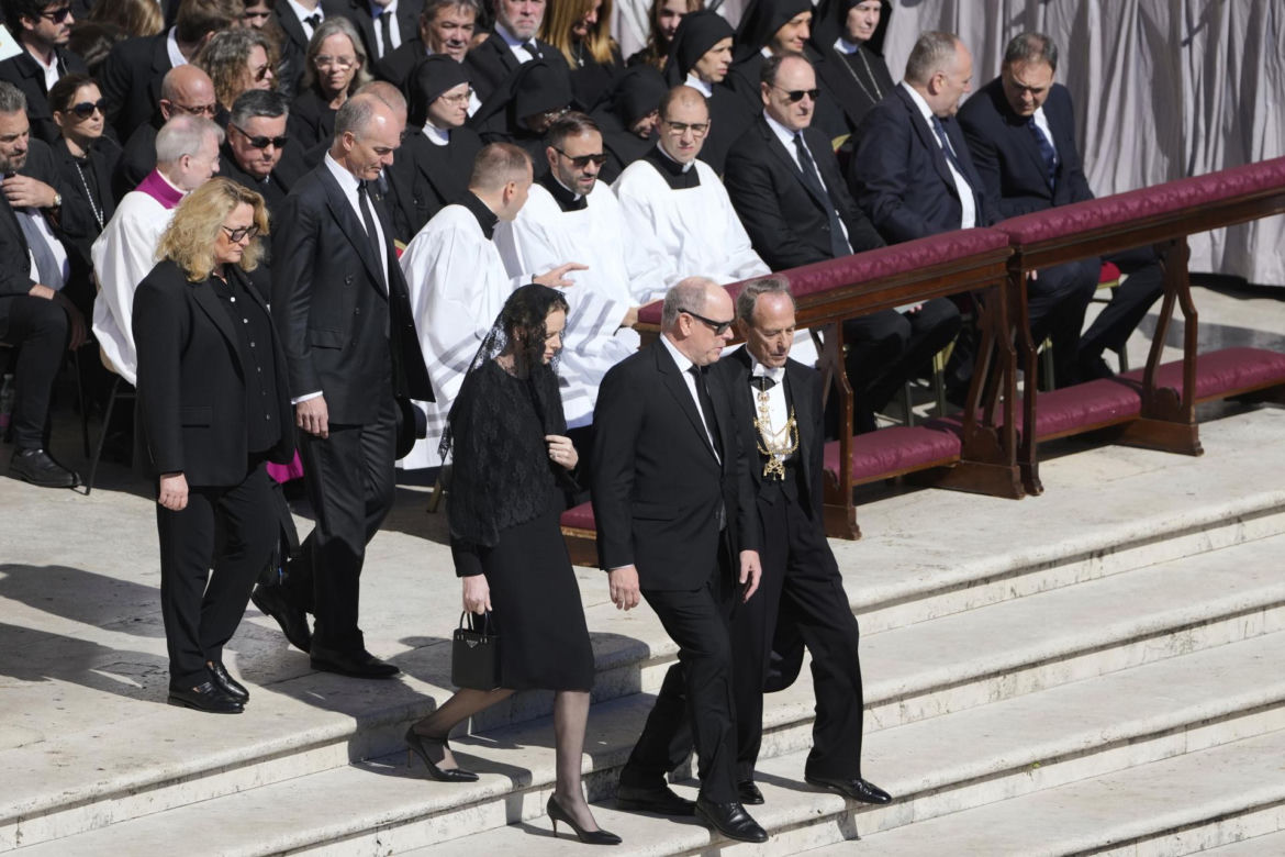 Głowy państw żegnają papieża Franciszka. Do Watykanu zjechali najważniejsi