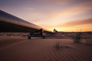 Nowe rurociągi omijające Ormuz. Czy to rozwiąże problem cen ropy?