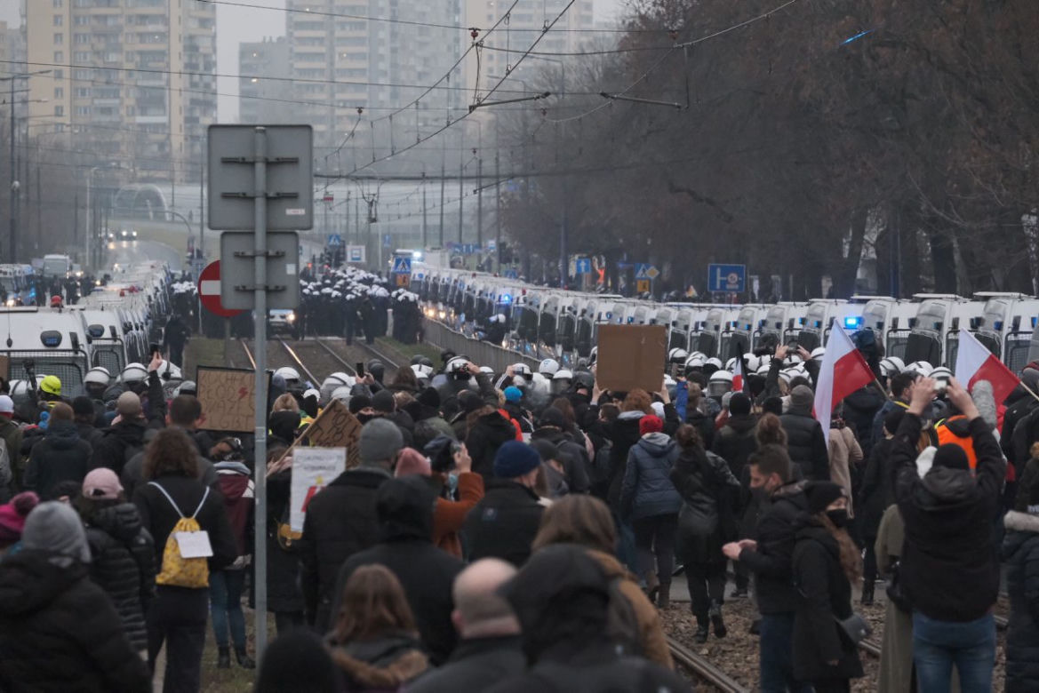 Dom Jarosława Kaczyńskiego otoczony jak twierdza