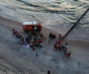 Bałtyk bywa bezlitosny! Na plaży w Dziwnowie topiło się siedem osób, jedna wymagała hospitalizacji