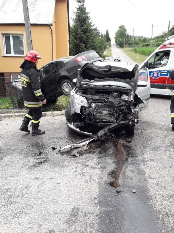 Dwa groźne wypadku w powiecie krakowskim! Trzy osoby trafiły do szpitala [ZDJĘCIA]