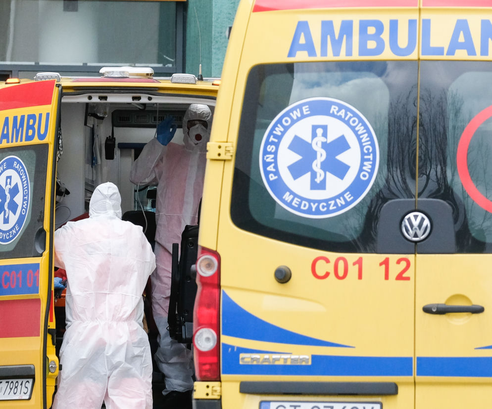 Horror w Radomiu. Czekała kilka godzin w karetce, zmarła przed szpitalem. Nowe fakty