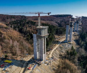 Najwyższa estakada w Polsce powstaje na S19 Babica Jawornik. Na plac budowy prowadzą serpentyny