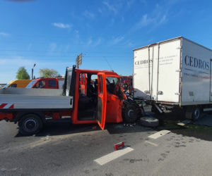 Wypadek trzech pojazdów pod Ożarowem