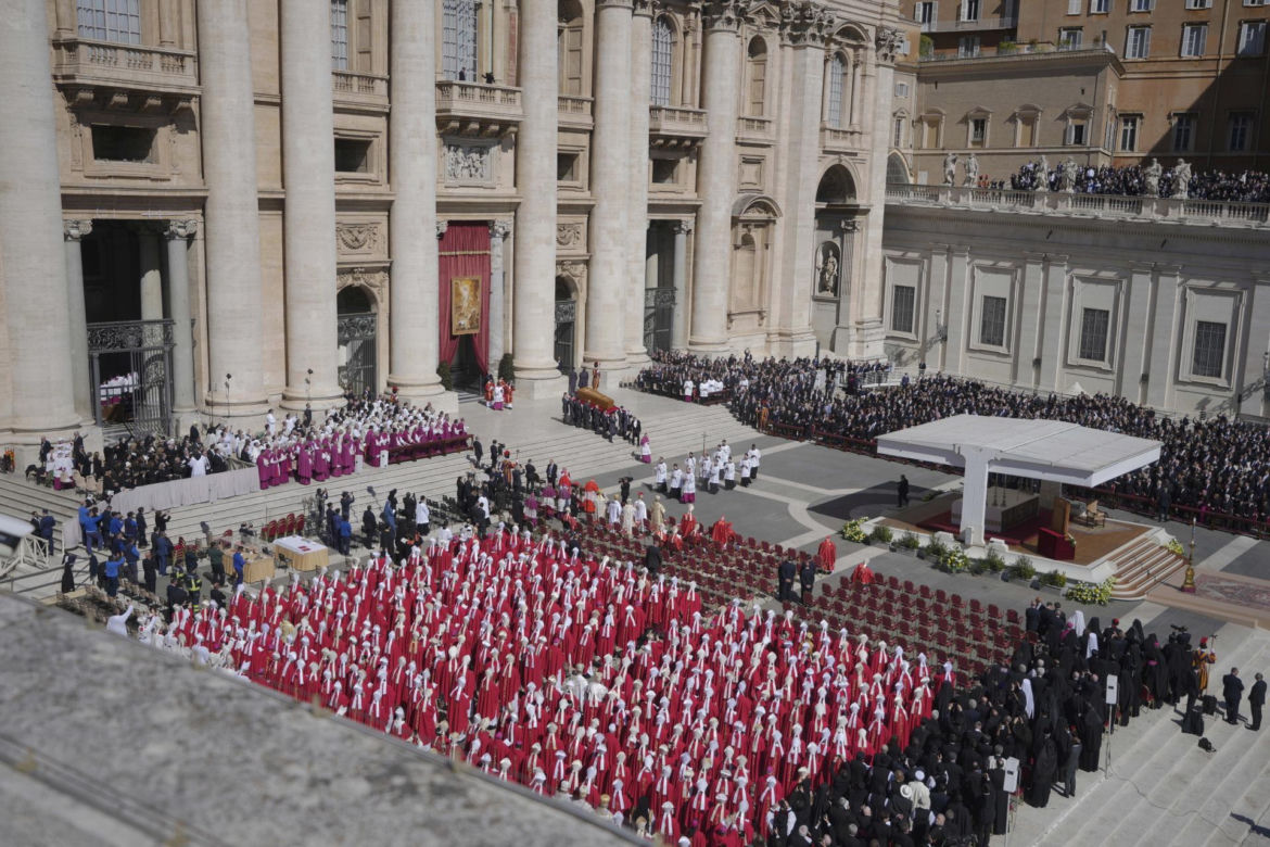 Zaczął się pogrzeb papieża Franciszka. Jedna z największych takich ceremonii w historii