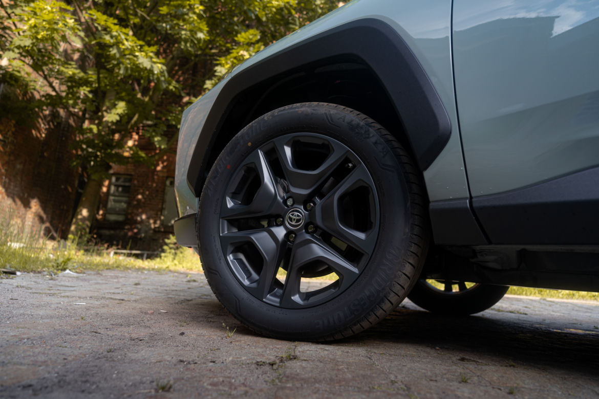 Toyota RAV4 Adventure Hybrid Dynamic Force 222 KM i-AWD e-CVT