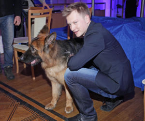 Od nastolatka z Na Wspólnej do eleganckiego mężczyzny. Tak zmieniał się Jakub Wesołowski