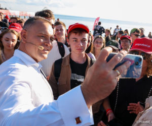 Prezydent Nawrocki z ważnym przesłaniem do młodzieży w Juracie