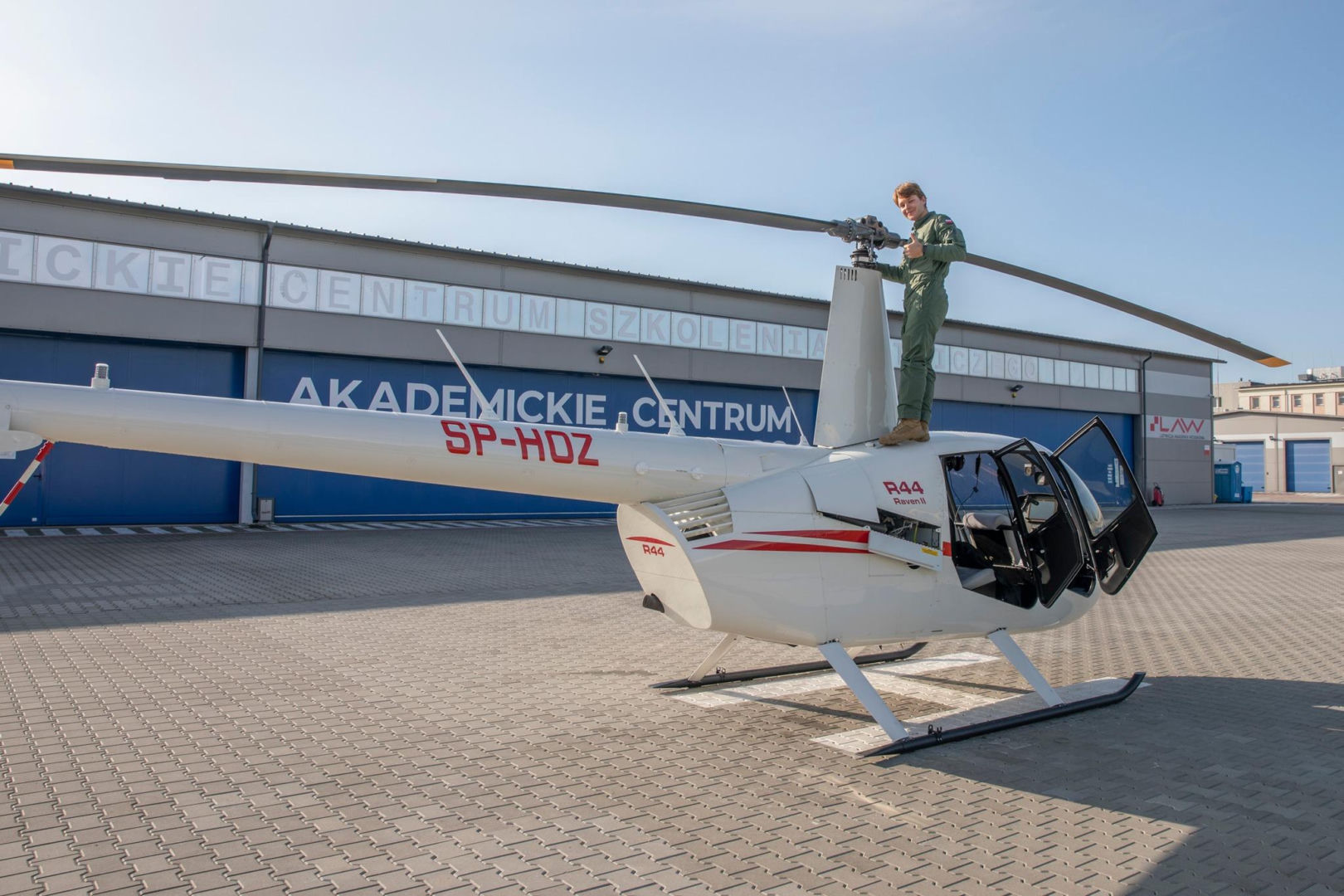 Śmigłowce szkolny Robinson R44