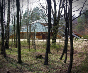 Amfiteatr w Radomiu. Autorem projektu jest pracownia Archidea Królikowski Wichliński. Za generalne wykonawstwo odpowiada konsorcjum firm Konbud i Tatro-Bet Szewczyk. 