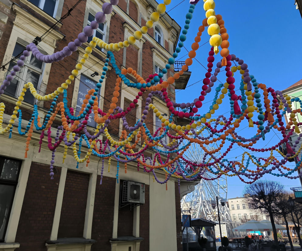 Wiosenna metamorfoza Leszna. Zobacz nowe ozdoby na starówce!