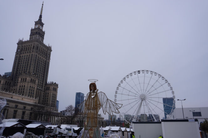 Jarmark Warszawski na placu Defilad na kilka dni przed startem imprezy