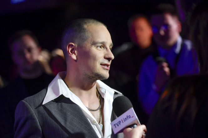 Tak zmieniał się Krzysztof Zalewski. Długie włosy były kiedyś jego znakiem rozpoznawczym