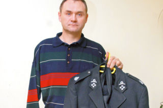 KONIN: 40-letni Ryszard Depczyński ZBIERA na RĘKĘ, bo chce znowu BYĆ STRAŻAKIEM