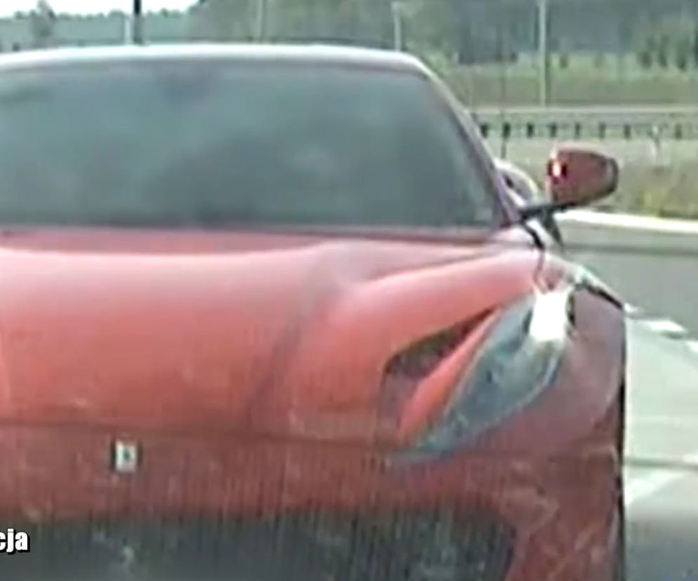 Jechał ferrari 220 km/h i to bez prawa jazdy