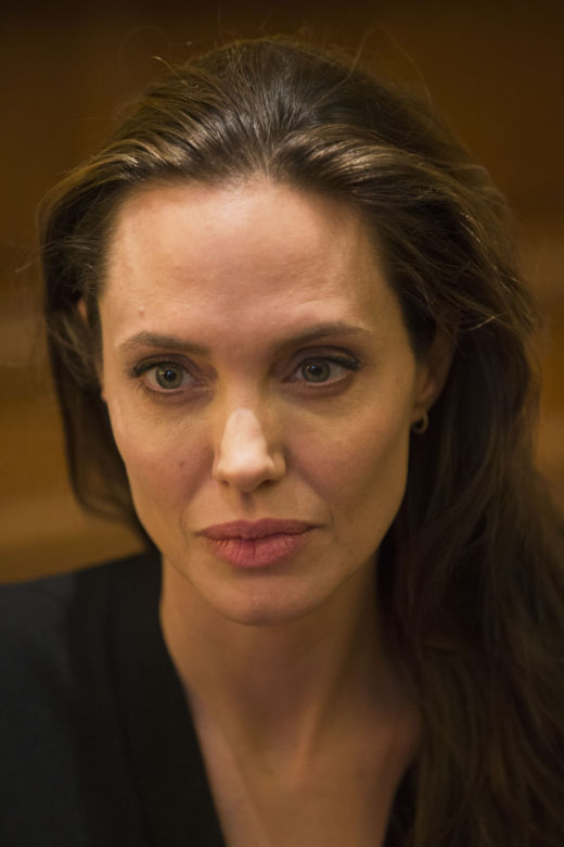 Angelina Jolie umiera