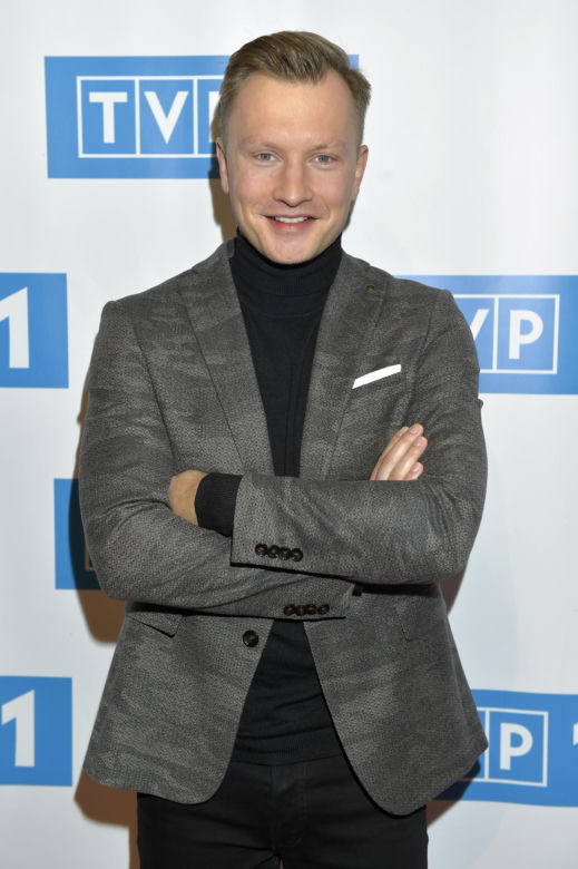 Od nastolatka z "Na Wspólnej" do eleganckiego mężczyzny. Tak zmieniał się Jakub Wesołowski