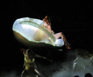 Lady GaGa na Grammy 2011