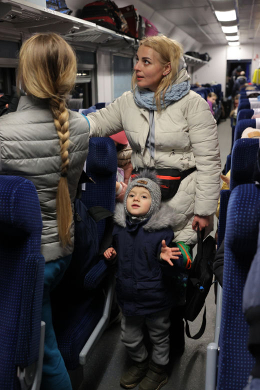 Uratowano z Ukrainy 600 matek i dzieci! W specjalnym pociągu trafili do Polski