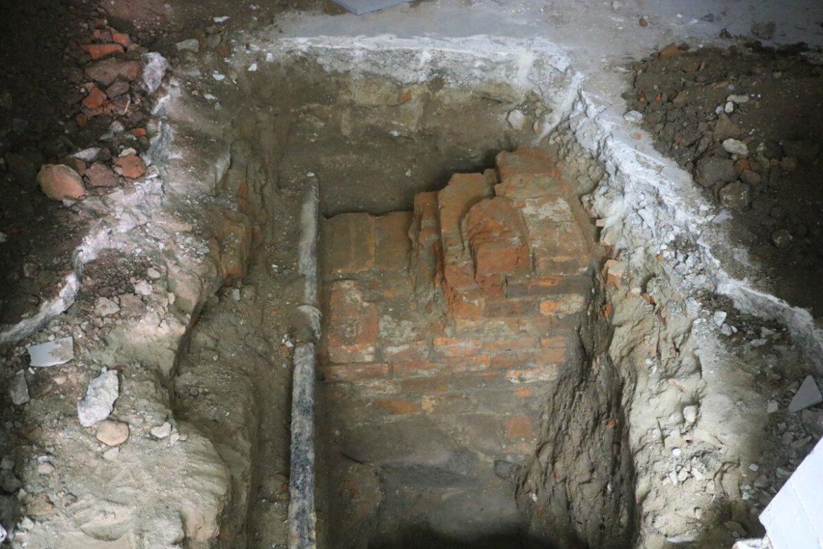 Kilkusetletnia tajemnica wyszła na jaw podczas remontu. Archeolodzy znaleźli fundamenty kościoła