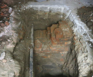 Kilkusetletnia tajemnica wyszła na jaw podczas remontu. Archeolodzy znaleźli fundamenty kościoła