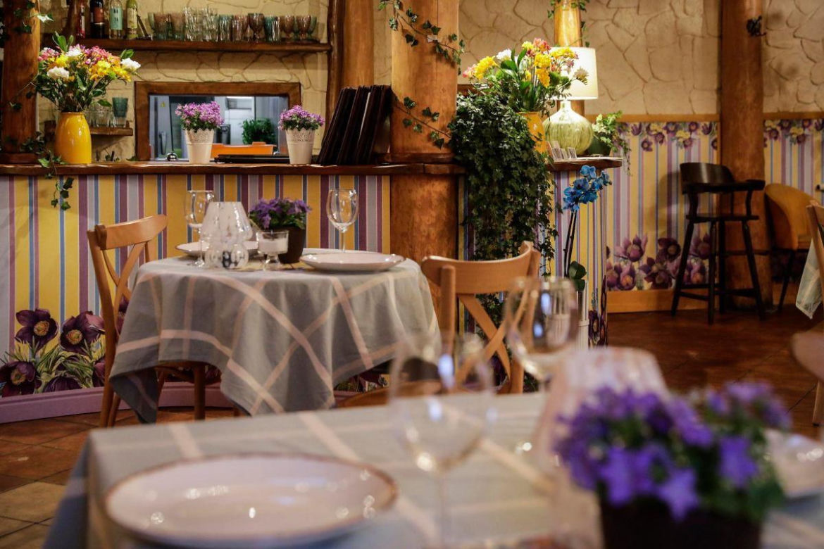 Restauracja Karczma zamieniła się w karczmę Sasankę