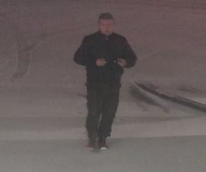 Napad na stację benzynową w Inowrocławiu! Policja szuka tego mężczyzny [ZDJĘCIA]