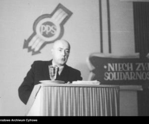 Niewiarygodne sceny! Aktor kazał przykucnąć premierowi, bo chciał go przeskoczyć! Interwencja w ostatniej chwili