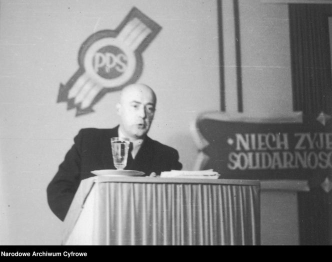 Niewiarygodne sceny! Aktor kazał przykucnąć premierowi, bo chciał go przeskoczyć! Interwencja w ostatniej chwili