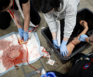 Aptekarze ćwiczą na wypadek wojny. Pierwsze takie szkolenie w Warszawie