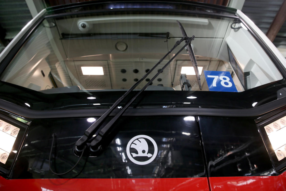 Varsovia wyjechała na tory! Nowy pociąg metra wozi już pasażerów 