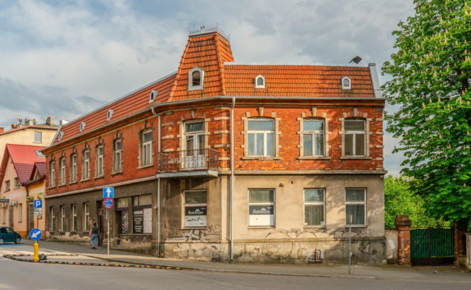 To jedno z najpiękniejszych miast w Małopolsce. W PRL-u zostało przeniesione przez Gierka na Śląsk