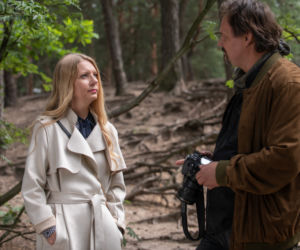 Na Wspólnej odc. 3127. Renata (Marta Jankowska), fotograf Roch (Piotr Łukawski)