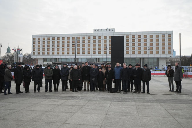 Jarosław Kaczyński na obchodach miesięcznicy smoleńskiej