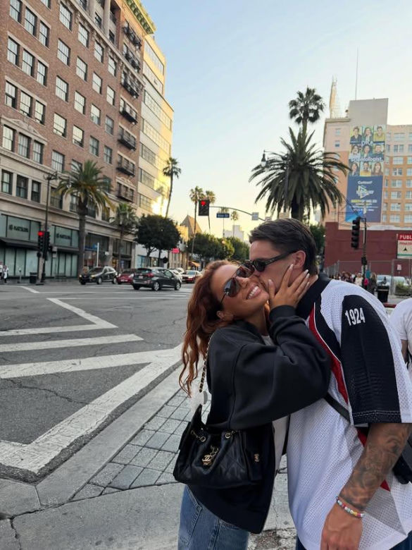 Nicola Zalewski i Emily Pallini na wakacjach