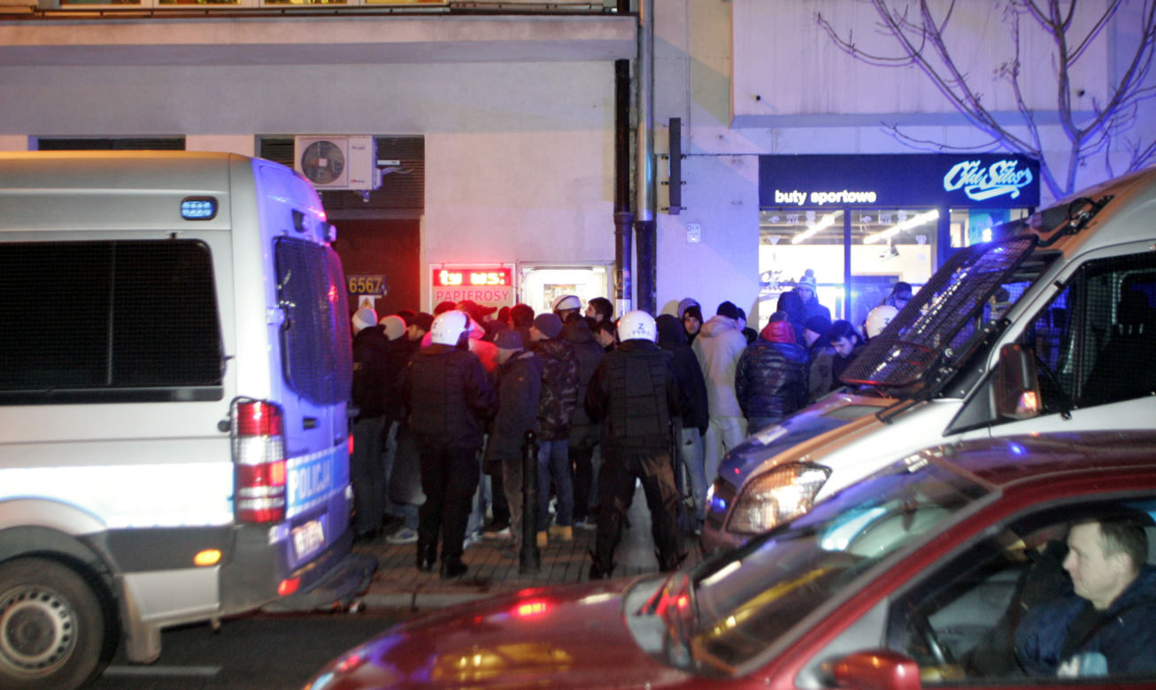 Policjanci zatrzymali 120 kibiców Lazio przed meczem z Legią