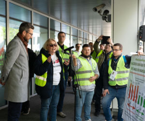 Dramat setek rodzin pod Warszawą! Nowa autostrada zburzy ich domy?! „Żyjemy na bombie”